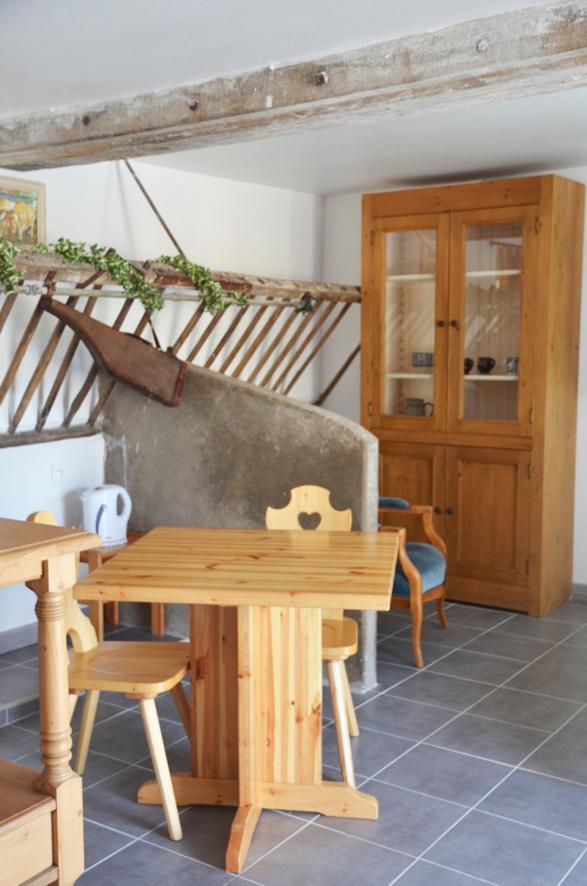 La Petite Ferme Bed & Breakfast Maze Exterior photo